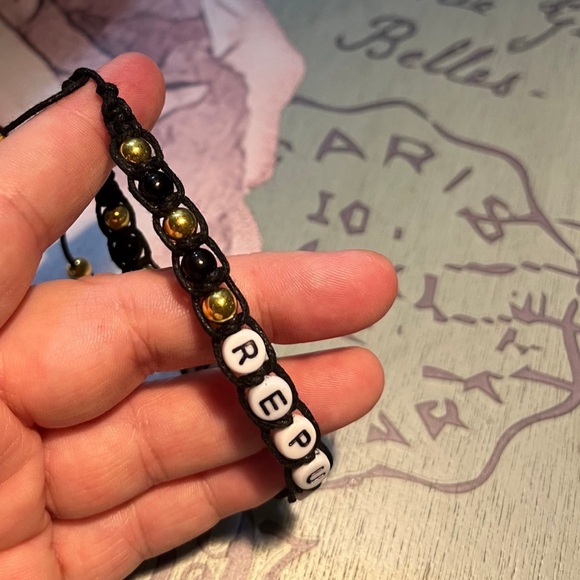 Handmade Taylor Swift Eras REPUTATION Beaded Bracelet - Adjustable - Picture 3 of 4